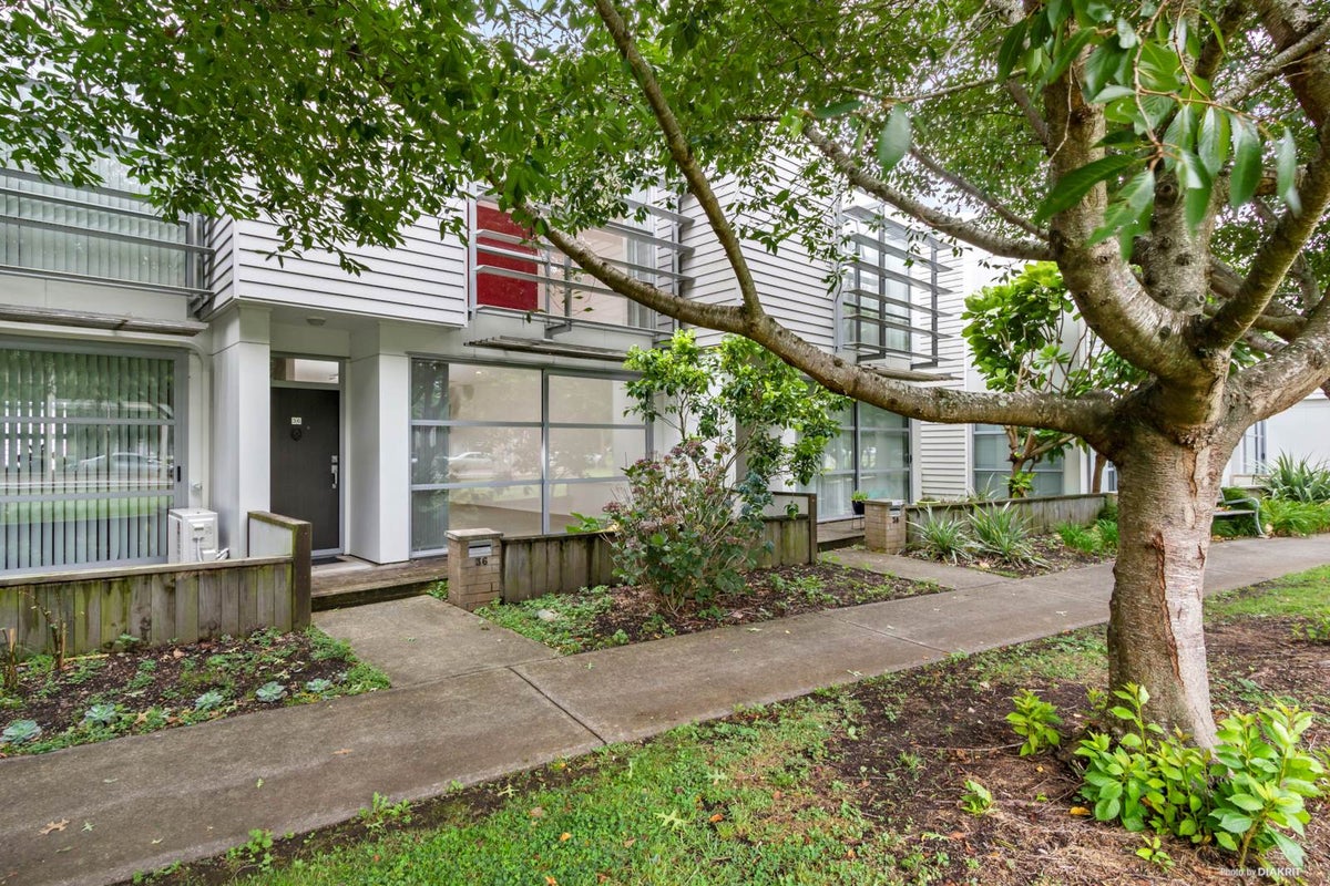 36 Kauri Drive, Takanini, Auckland - Carousel 2