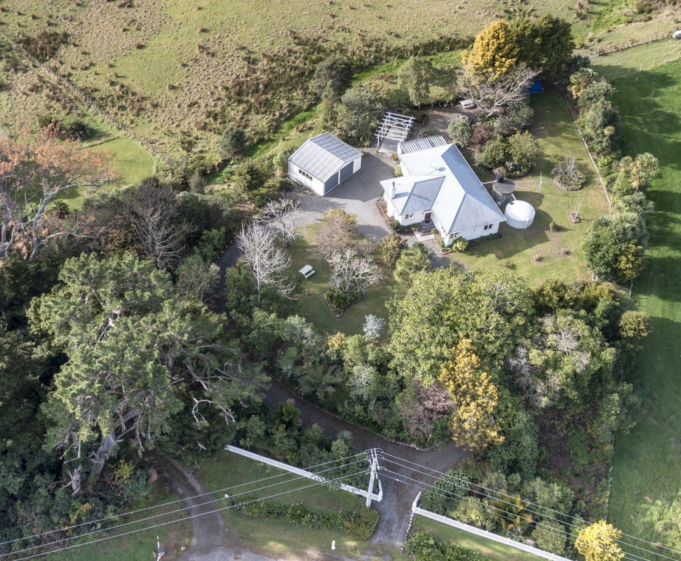 113 South Manakau Road, Manakau, Otaki - Carousel 44