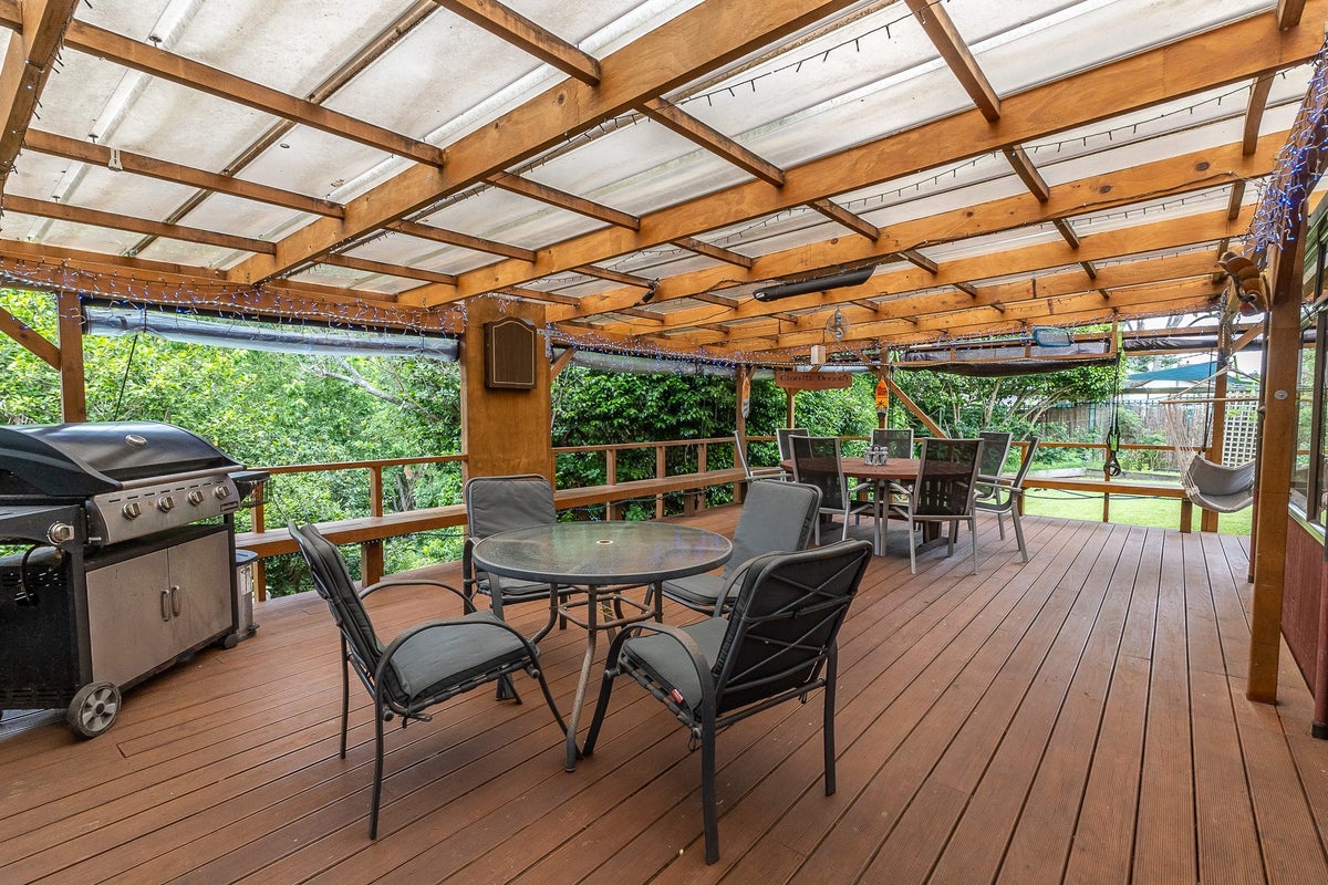 10 Parkdale Place, Glenview, Hamilton - Carousel 1