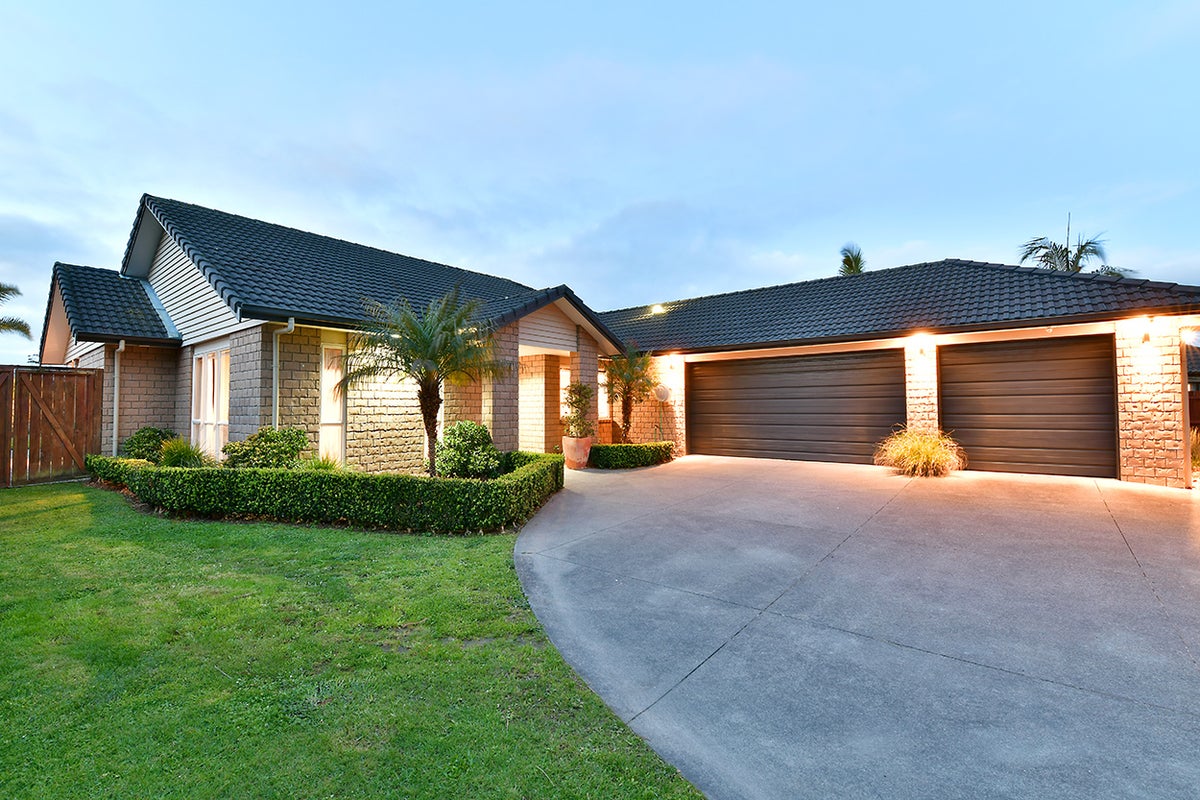 6 Raabia Close, Parakai, Helensville - Carousel 1