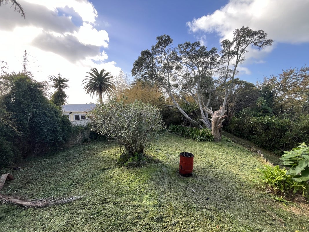 475 Whangaparaoa Road, Stanmore Bay, Whangaparaoa - Carousel 12