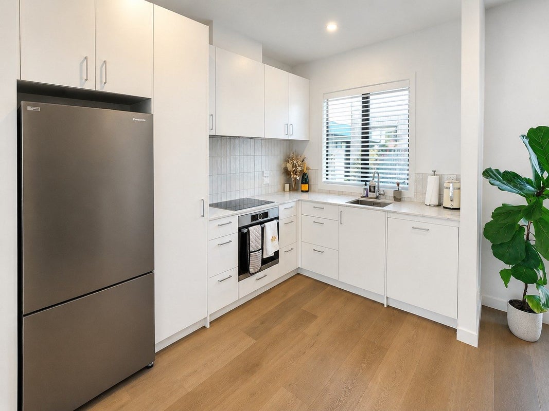 5/323 Riverside Drive, Waterloo, Lower Hutt - Carousel 2