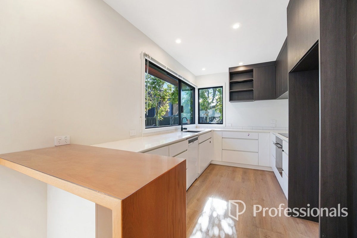 45B Riro Street, Point Chevalier, Auckland - Carousel 2