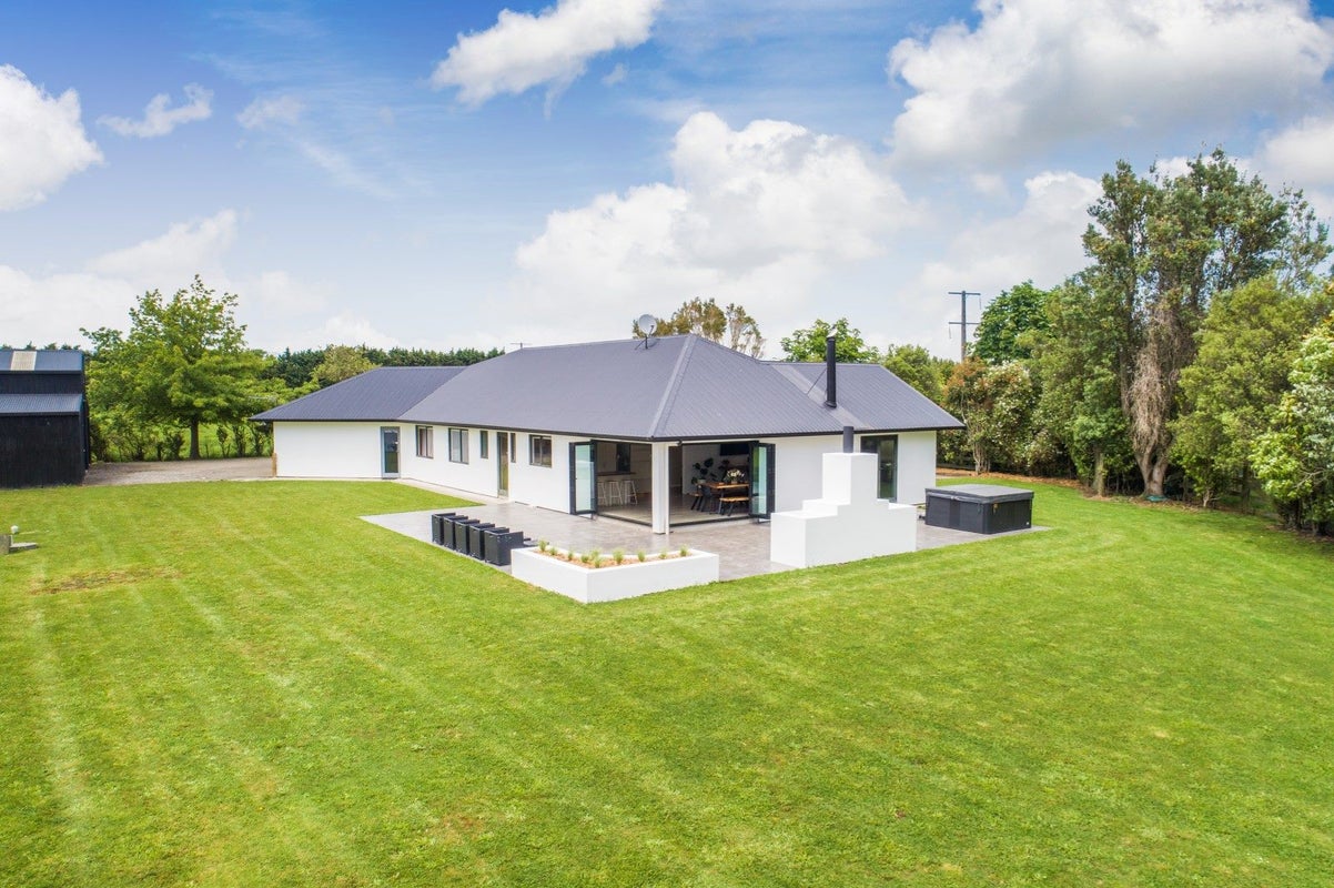 1999 Longburn Rongotea Road, Longburn, Palmerston North - Carousel 1