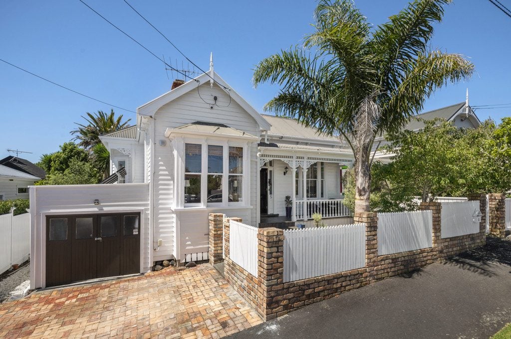 5 Tutanekai Street, Grey Lynn, Auckland - Carousel 1