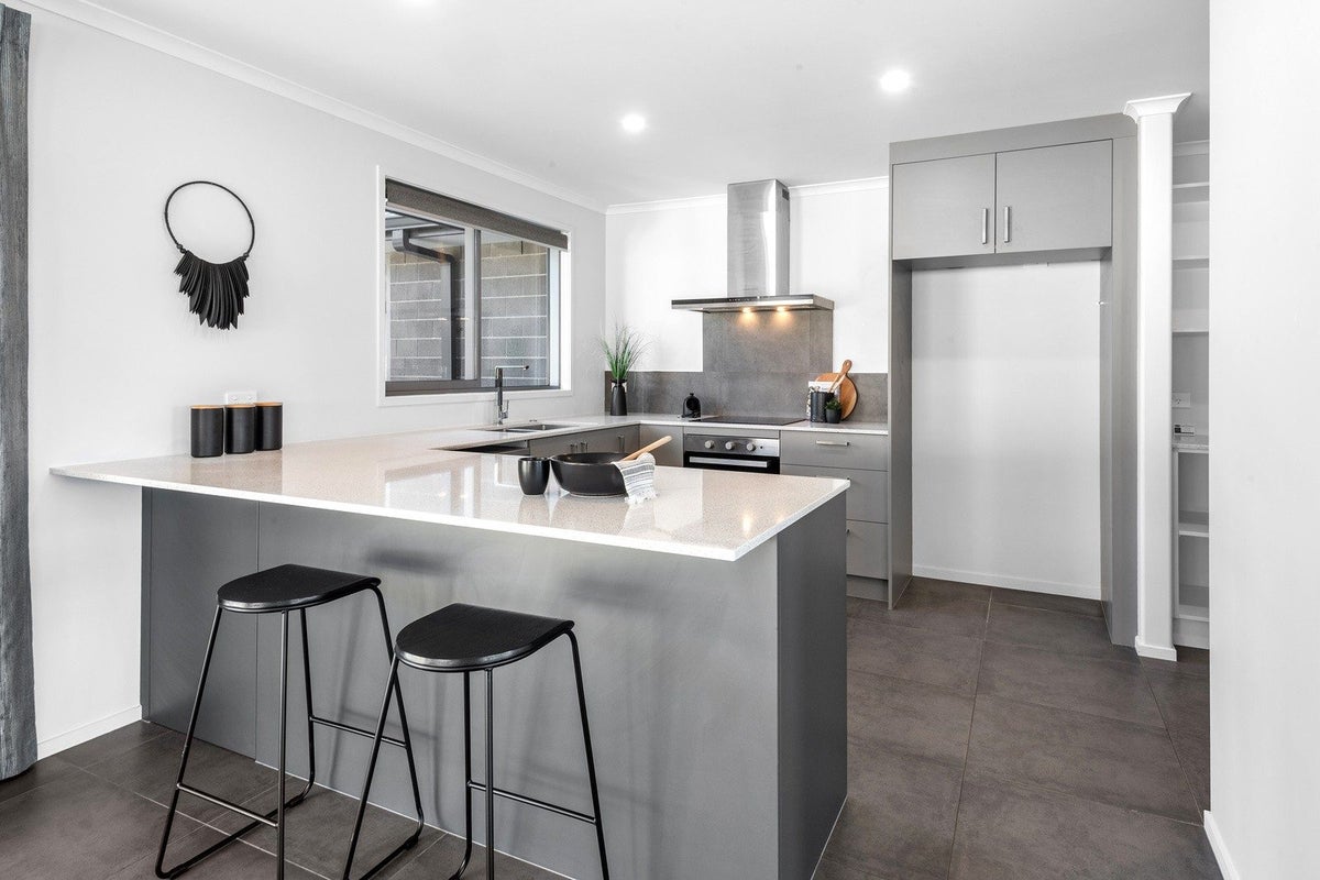 18 Maui Place, Kamo, Whangarei - Carousel 2