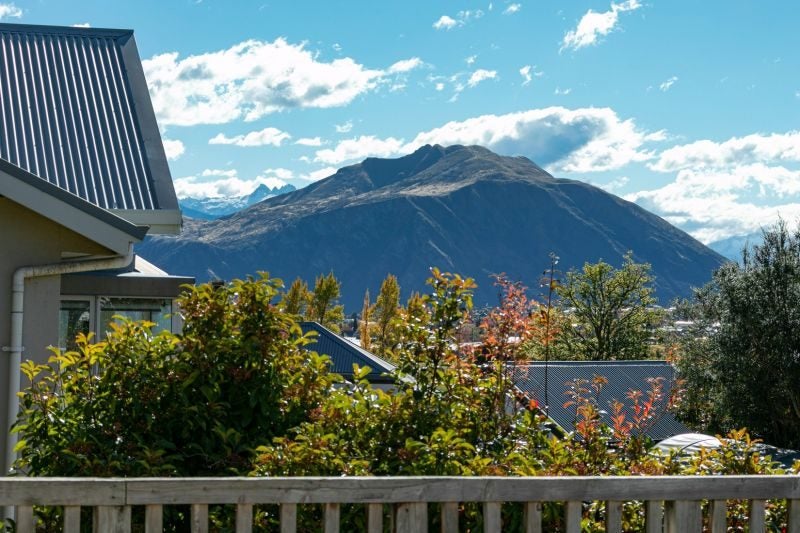 4 Kings Drive, Wanaka - Carousel 2