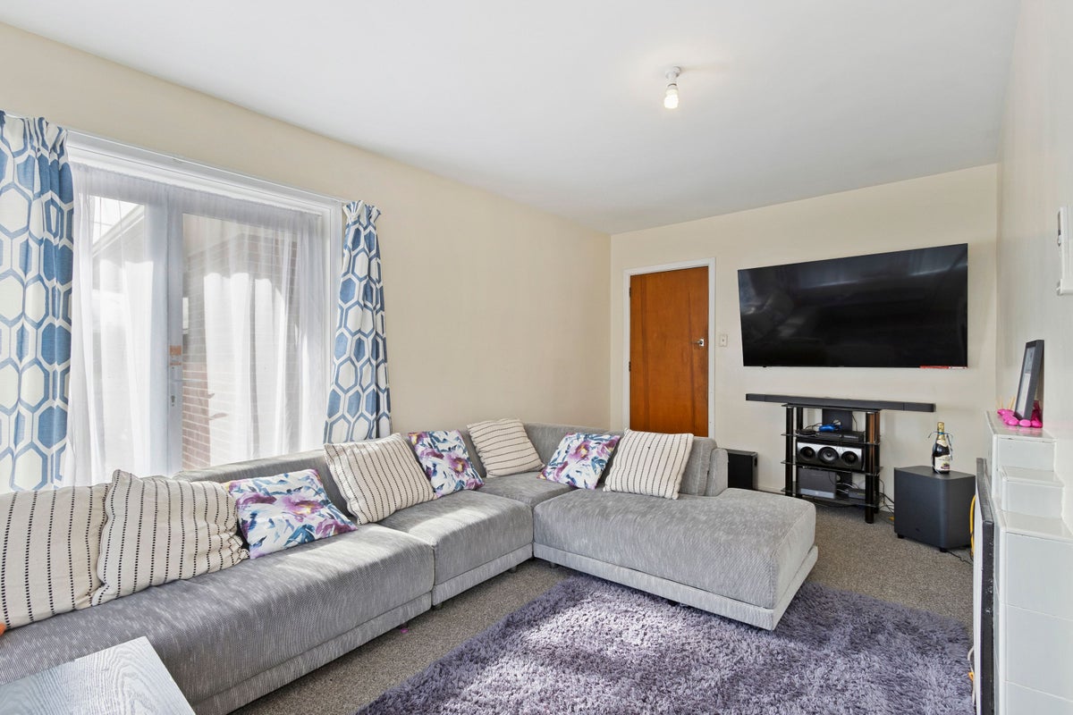 28 Rowan Avenue, Aranui, Christchurch - Carousel 2