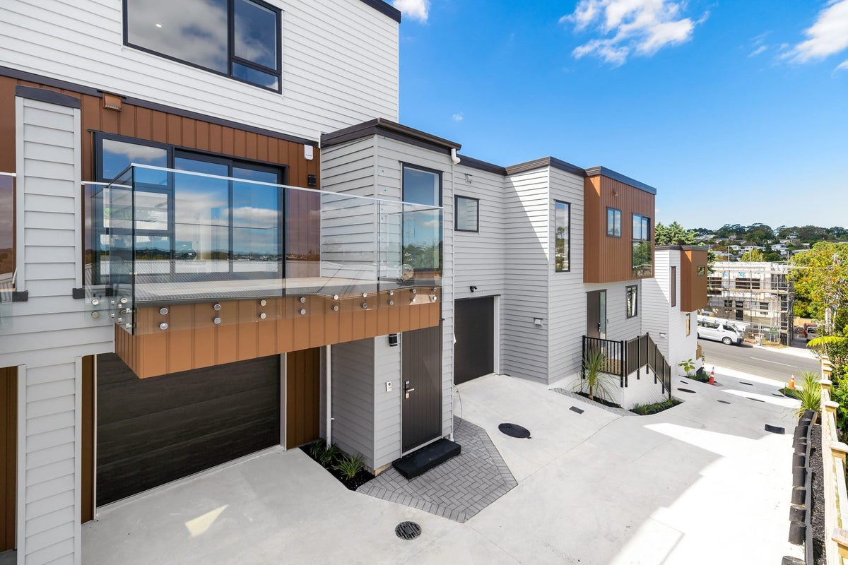 72C Sunnynook Road, Sunnynook, Auckland - Carousel 2