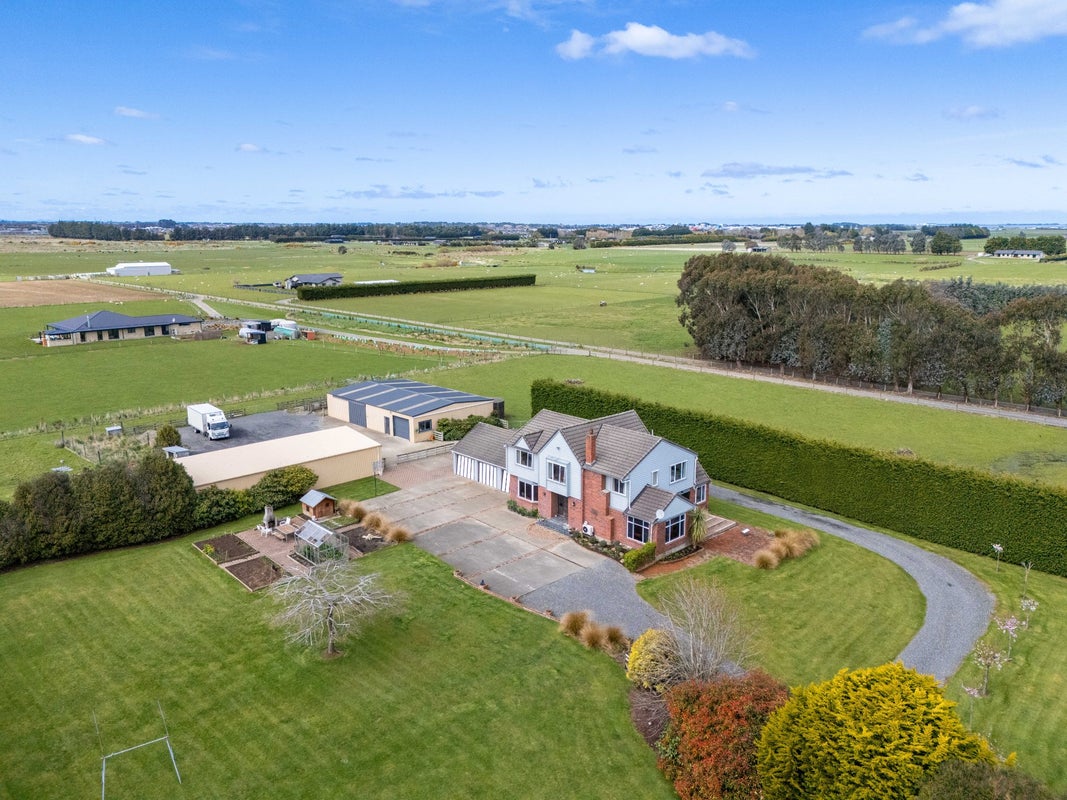 268 West Plains School Road, West Plains - Carousel 1