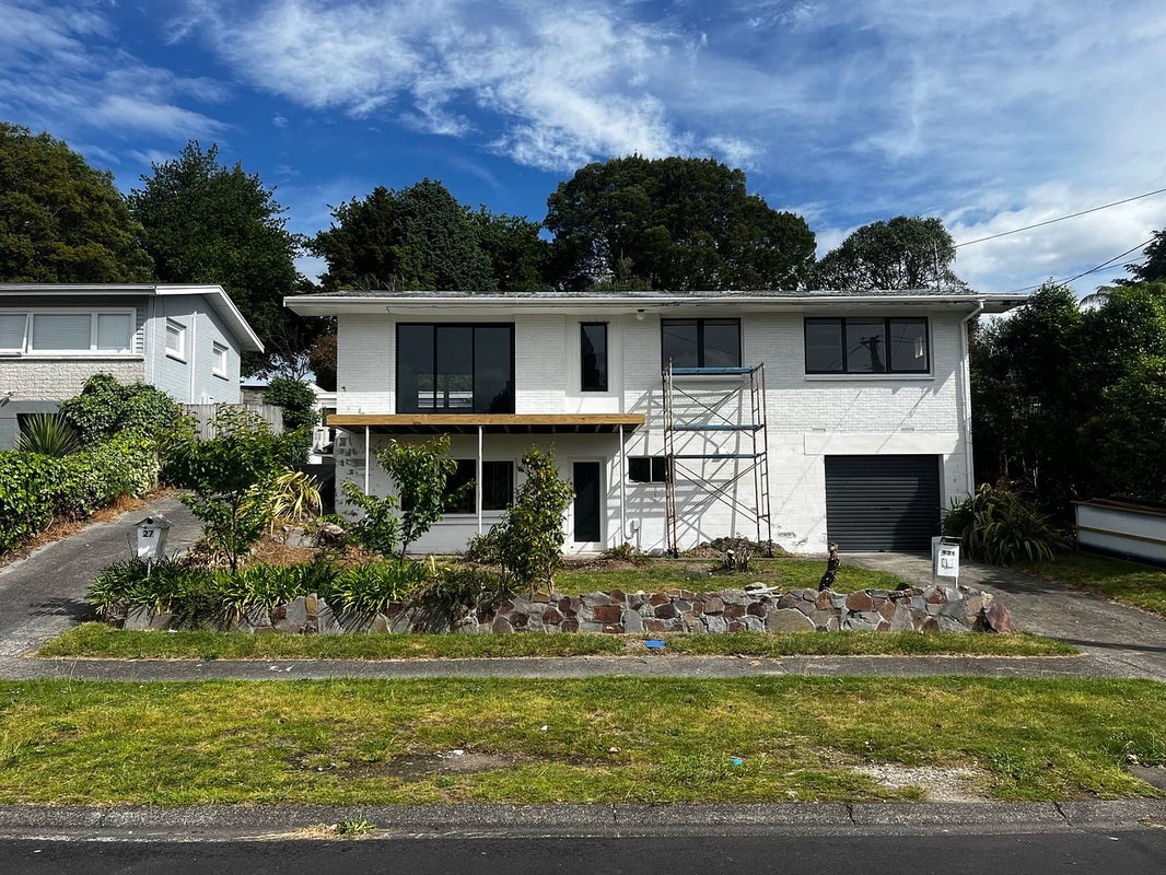 27 Tawa Street, Hilltop, Taupo - Carousel 1