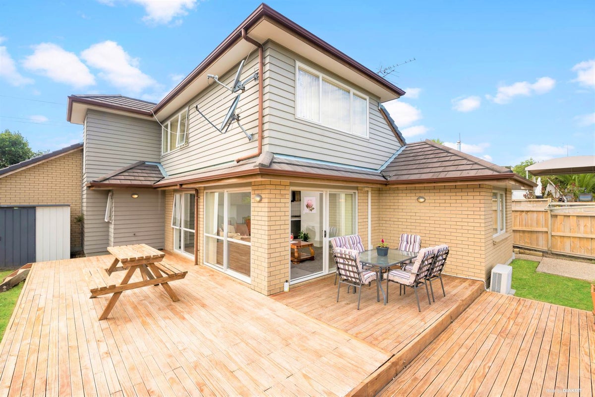 216 Kyle Road, Greenhithe, Auckland - Carousel 1