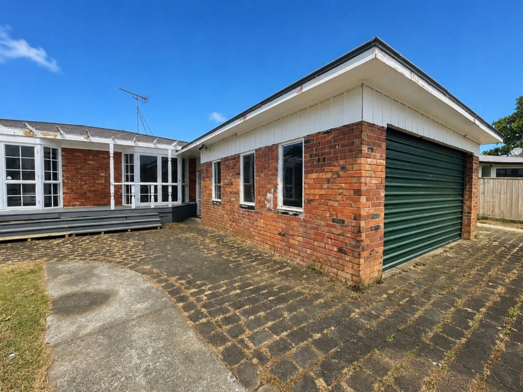 43 Hallberry Road, Mangere East, Auckland - Carousel 2