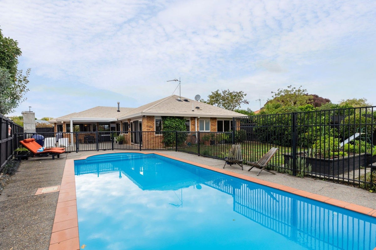 13 Spinnaker Drive, Flagstaff, Hamilton - Carousel 1