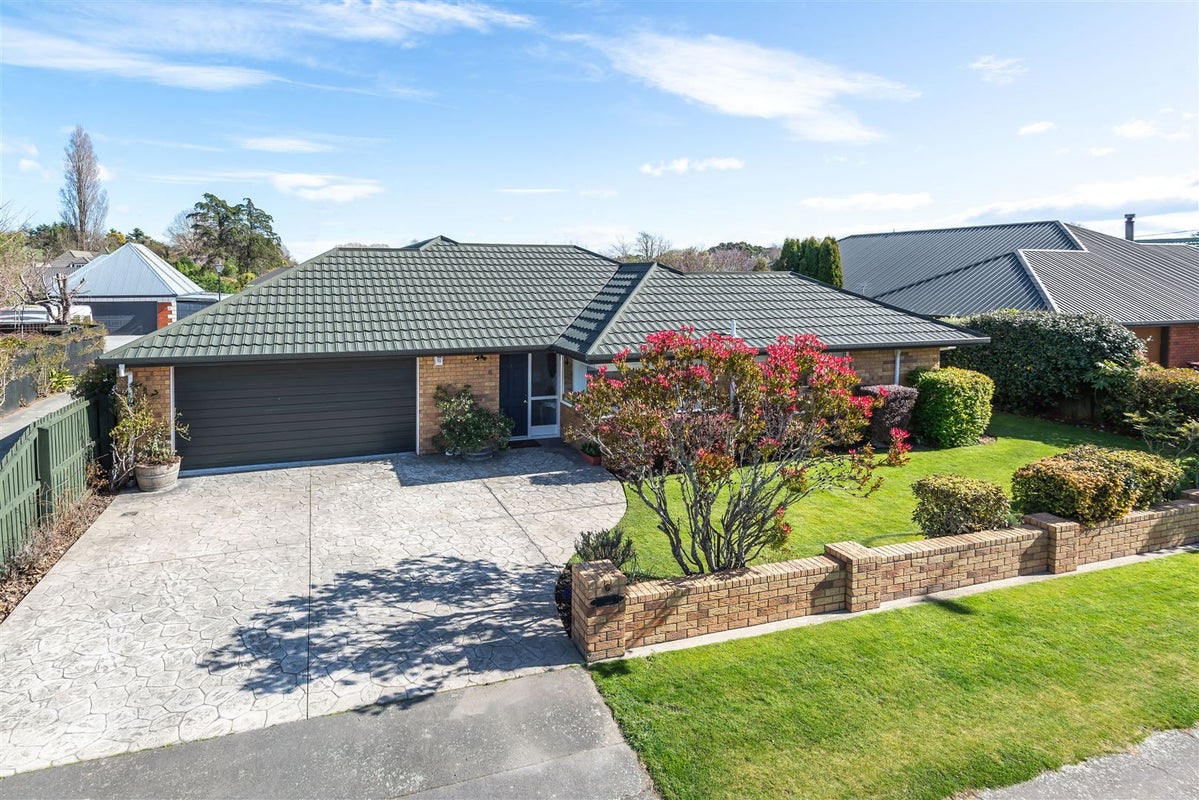 6 Penruddock Rise, Westmorland, Christchurch - Carousel 25