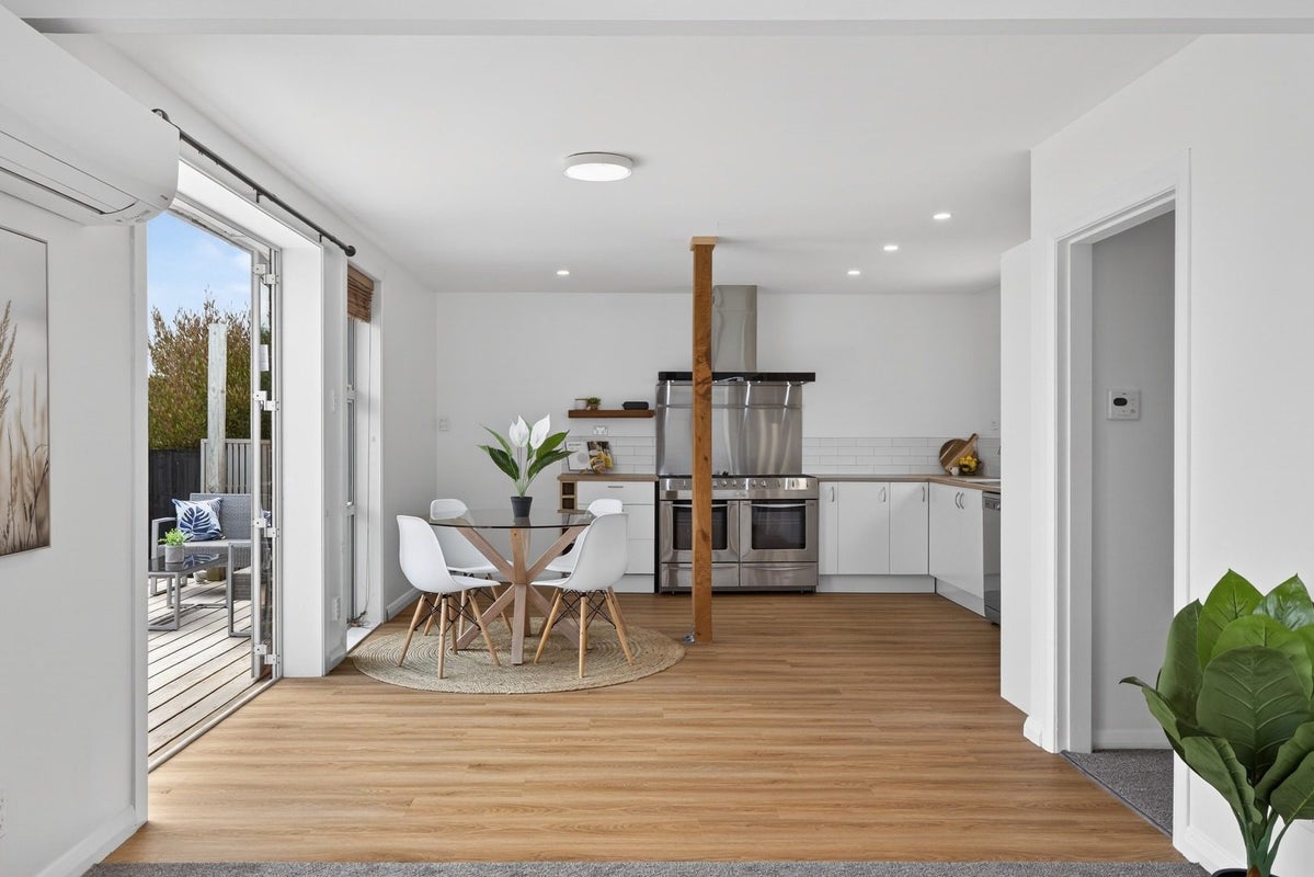 12 De Havilland Street, Hornby, Christchurch - Carousel 2