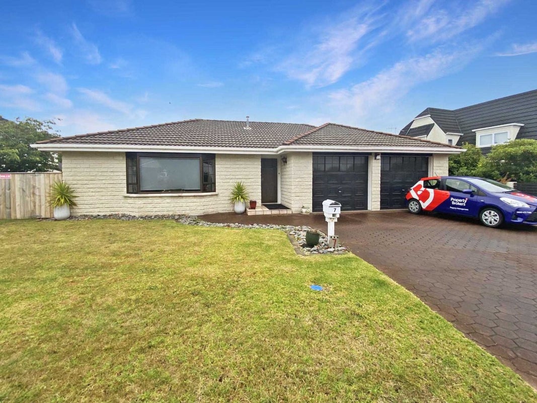 7 Norfolk Drive, Otamatea, Whanganui - Carousel 1