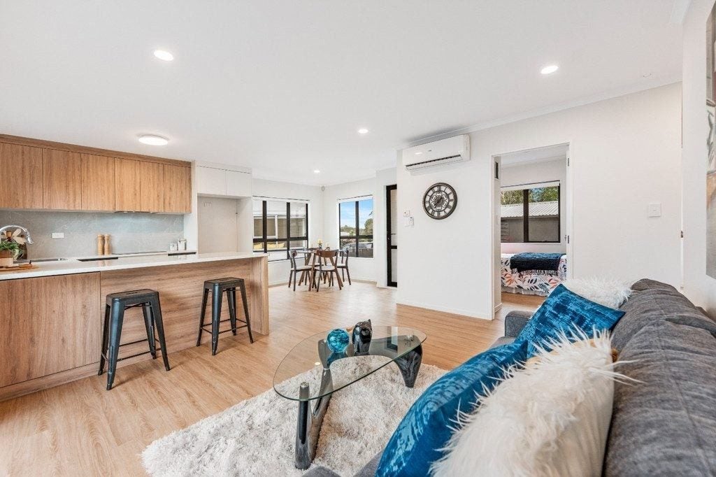 11 Murillo Place, Henderson, Auckland - Carousel 1
