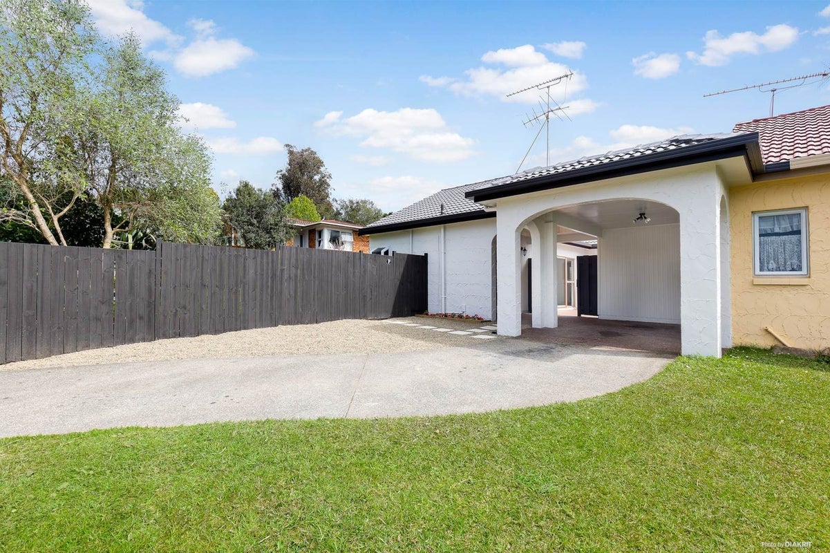 2/34 Salamanca Road, Sunnynook, Auckland - Carousel 12