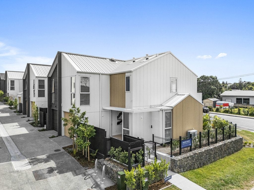 33 Red Beach Road, Red Beach, Whangaparaoa - Carousel 1