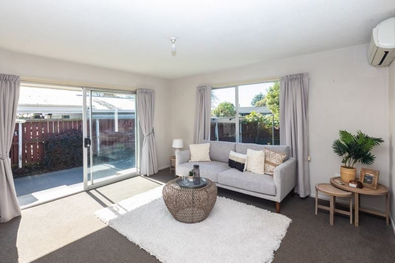 1/4 Tracy Place, Redwood, Christchurch - Carousel 2