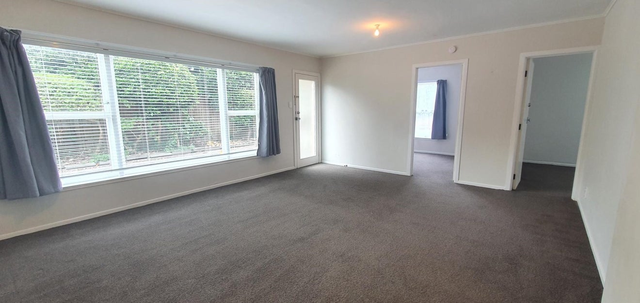 8D Fairleigh Avenue, Mount Albert, Auckland - Carousel 1