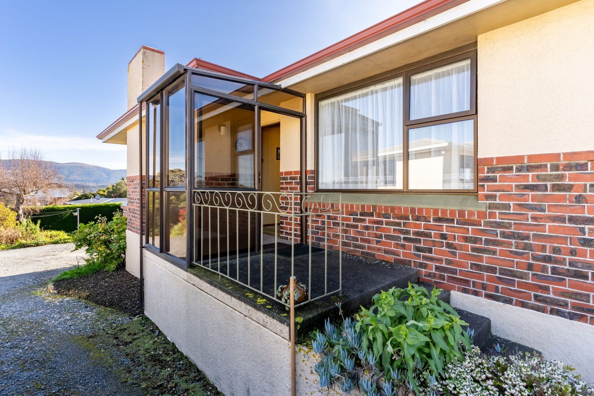 11 Archibald Street, Waverley, Dunedin - Carousel 1