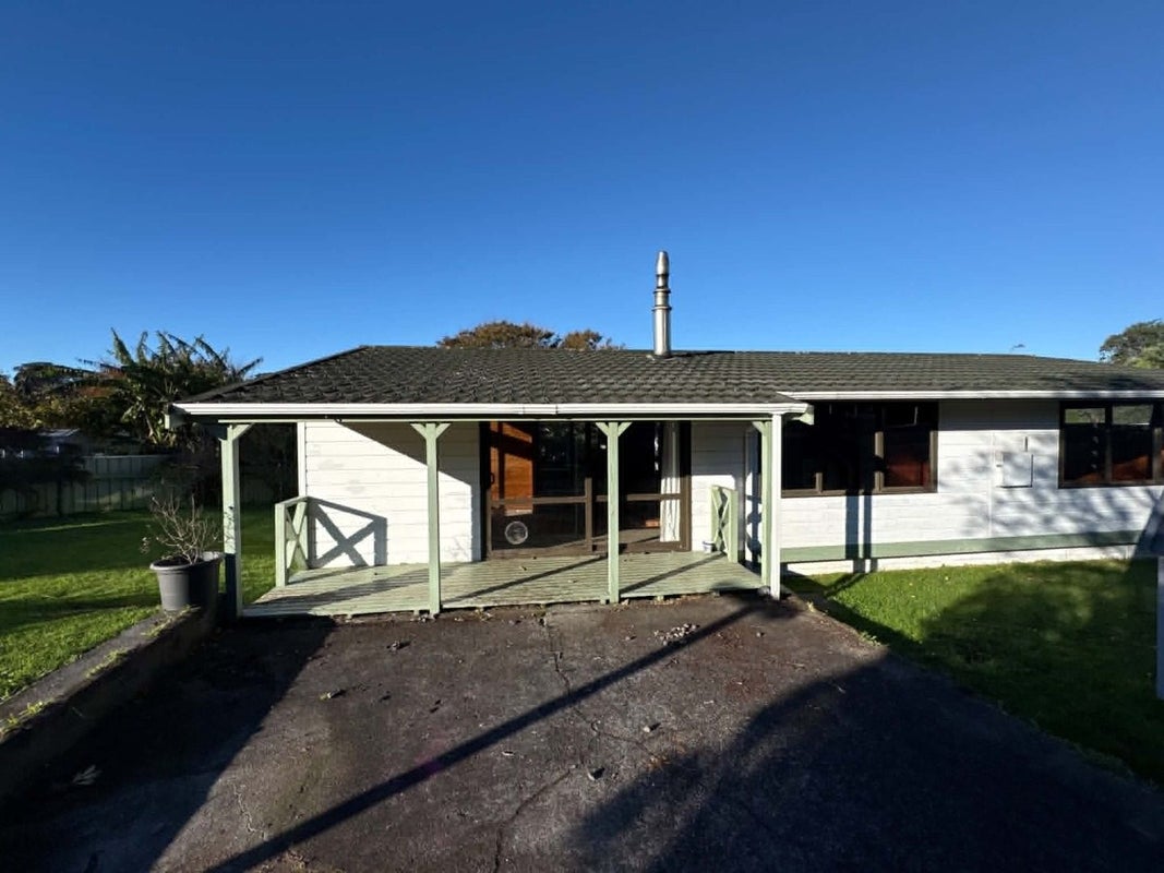 4 Skeet Place, Merrilands, New Plymouth - Carousel 2