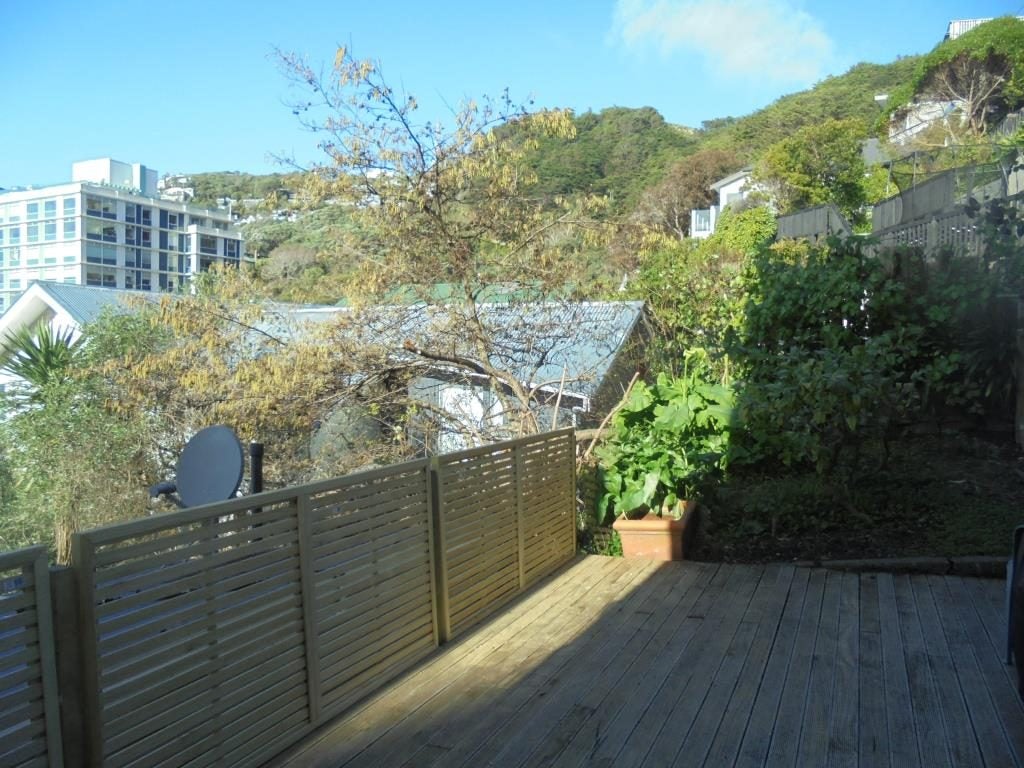 4 Oriental Terrace, Oriental Bay, Wellington - Carousel 13