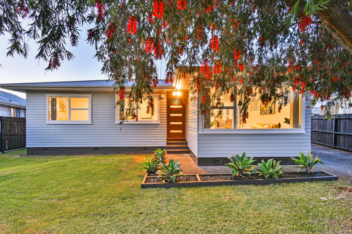 1/27 Tairere Crescent, Rosehill, Papakura - Carousel 1