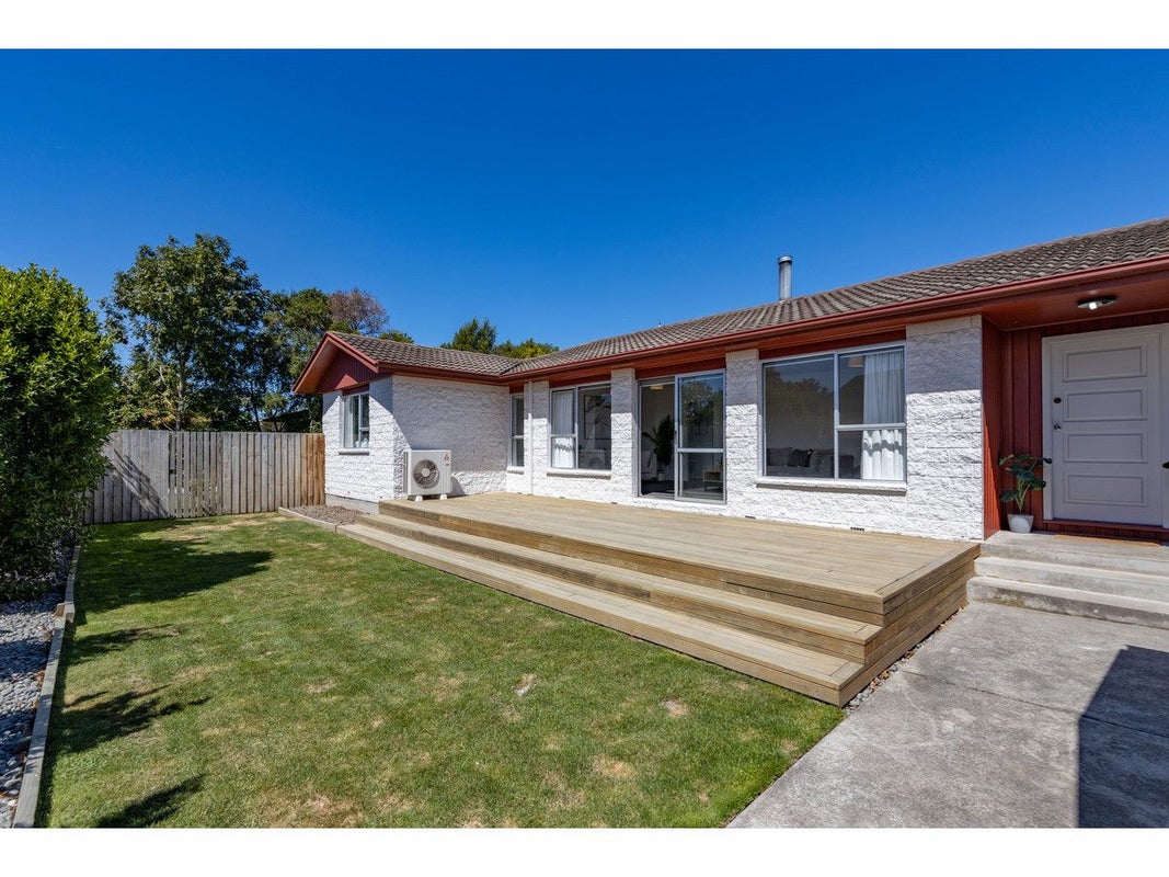 7 Monteath Place, Redwood, Christchurch - Carousel 1