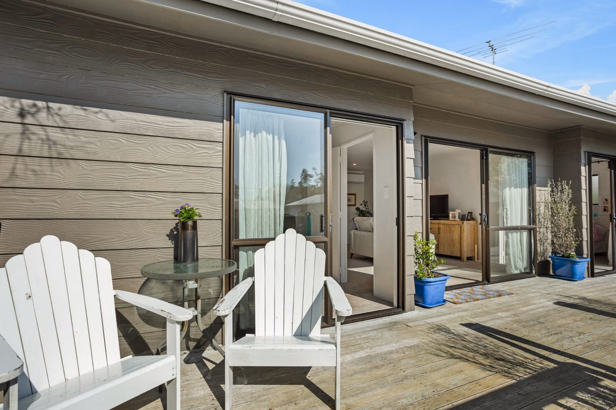2/68 Routley Drive, Glen Eden, Auckland - Carousel 2