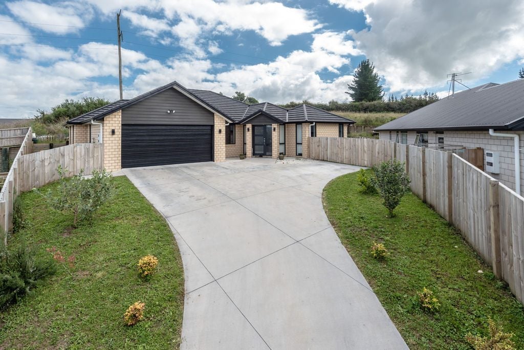 119 Te Manatu Drive, Huntington, Hamilton - Carousel 1