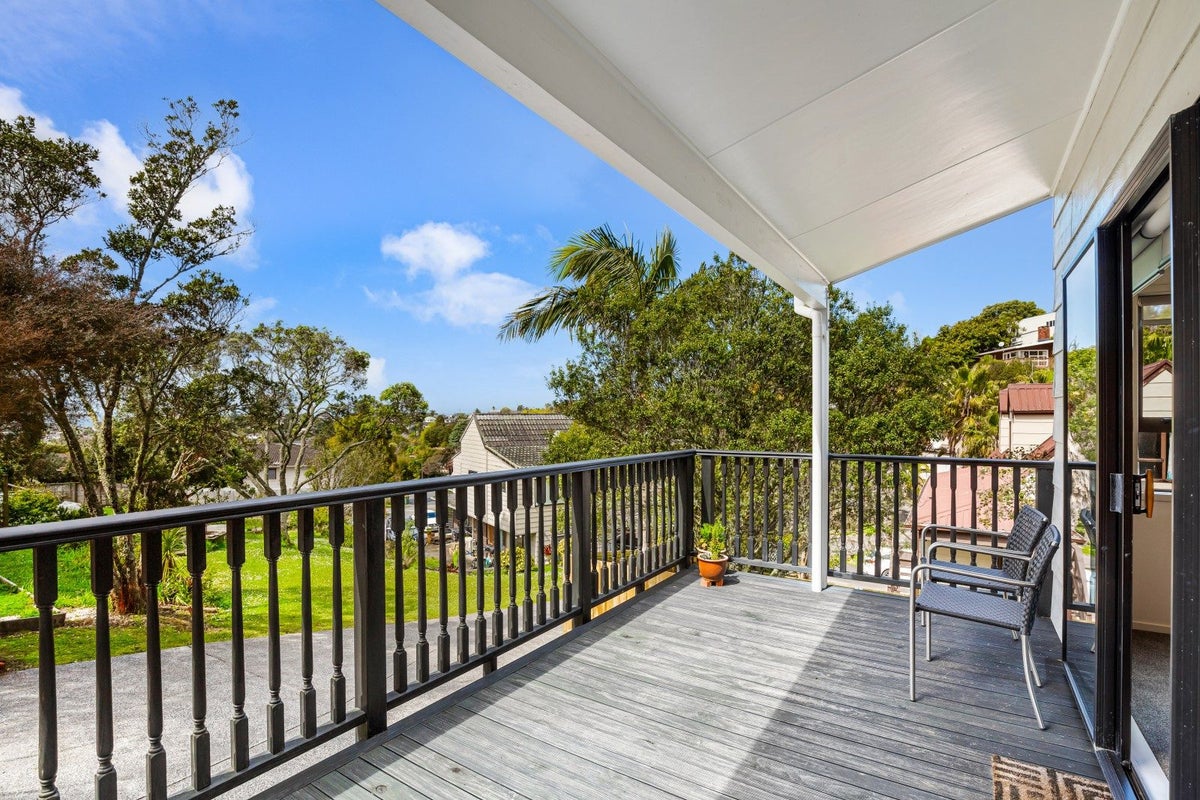 2/32 Palliser Lane, Browns Bay, Auckland - Carousel 2