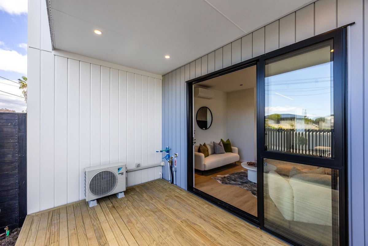 13D Edgerton Road, Te Atatu Peninsula, Auckland - Carousel 8