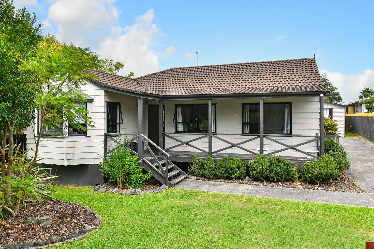 5 Riverton Drive, Randwick Park, Auckland - Carousel 1