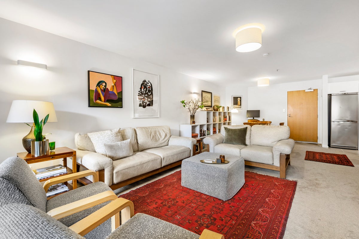 2/6 Elizabeth Street, Mount Victoria, Wellington - Carousel 1