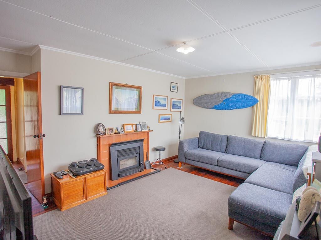 6 Camden Street, Vogeltown, New Plymouth - Carousel 2