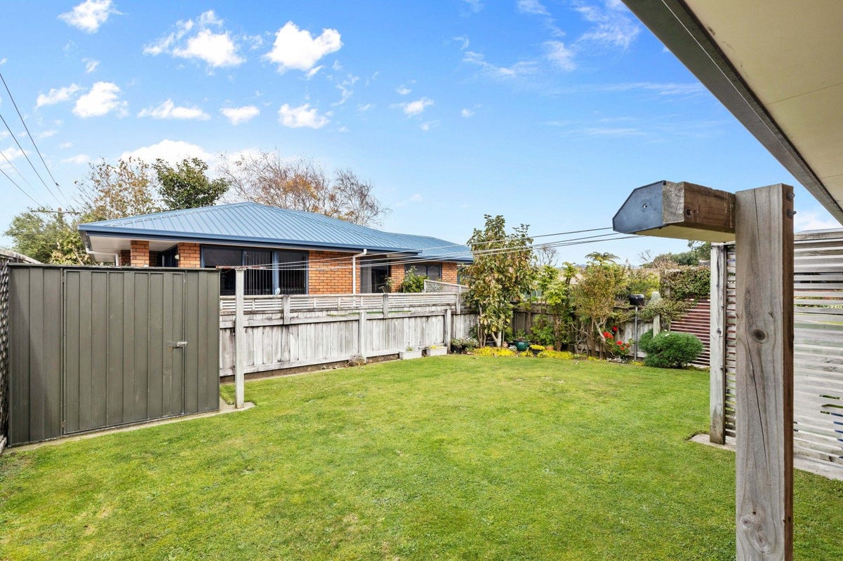 9C Wilton Street, Westown, New Plymouth - Carousel 27