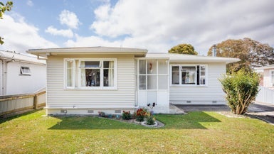 108 Highbury Avenue, Highbury, Palmerston North - Carousel 1