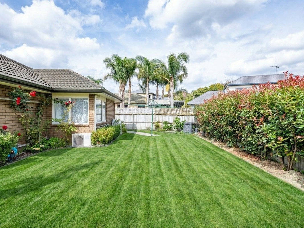 4 Chapel Hill, Rototuna, Hamilton - Carousel 3