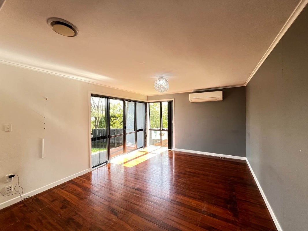 17 Hinau Street, New Lynn, Auckland - Carousel 2