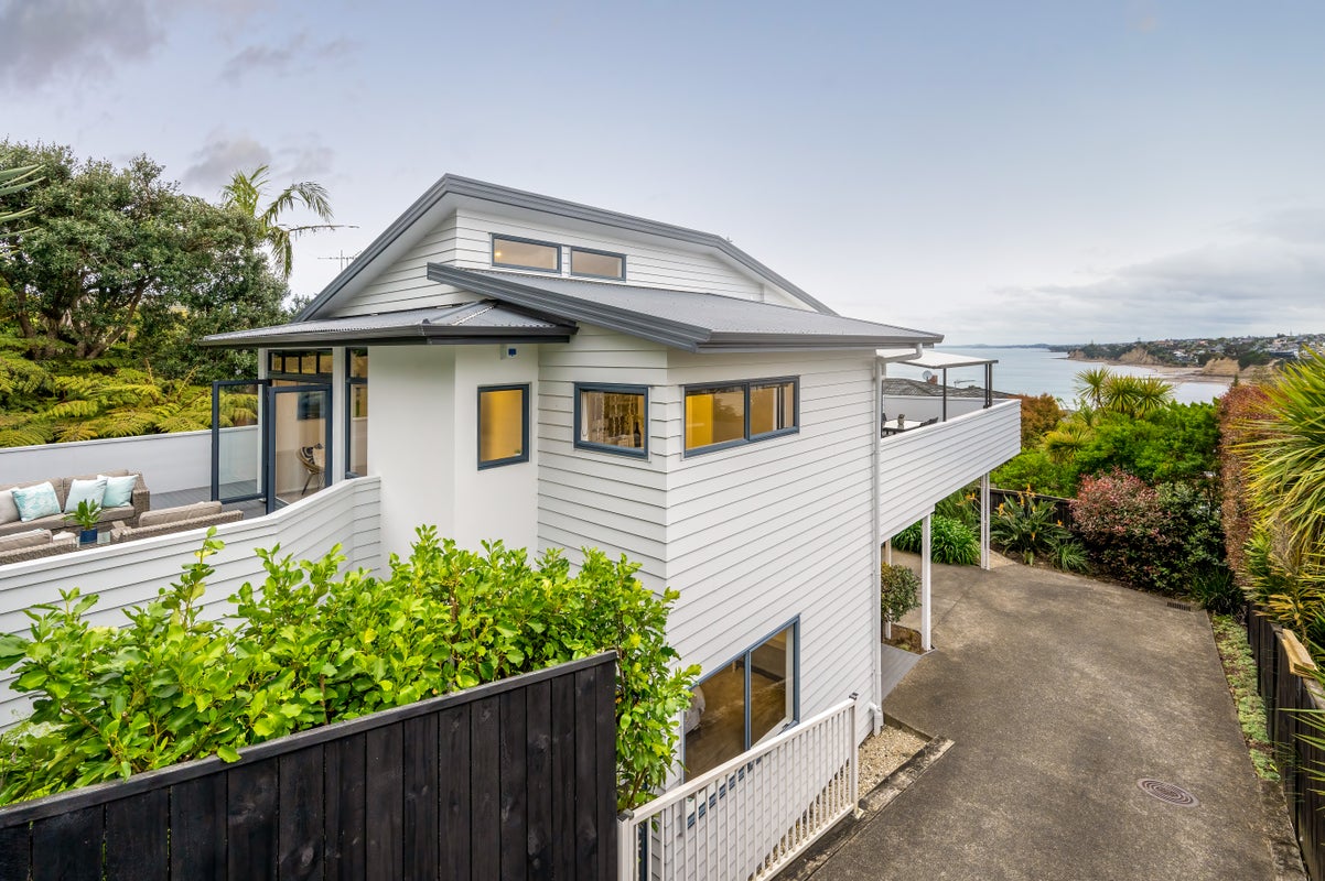 21A Ridge Road, Waiake, Auckland - Carousel 1