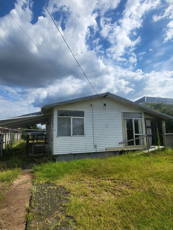 12 Brains Road, Kelston, Auckland - Carousel 2