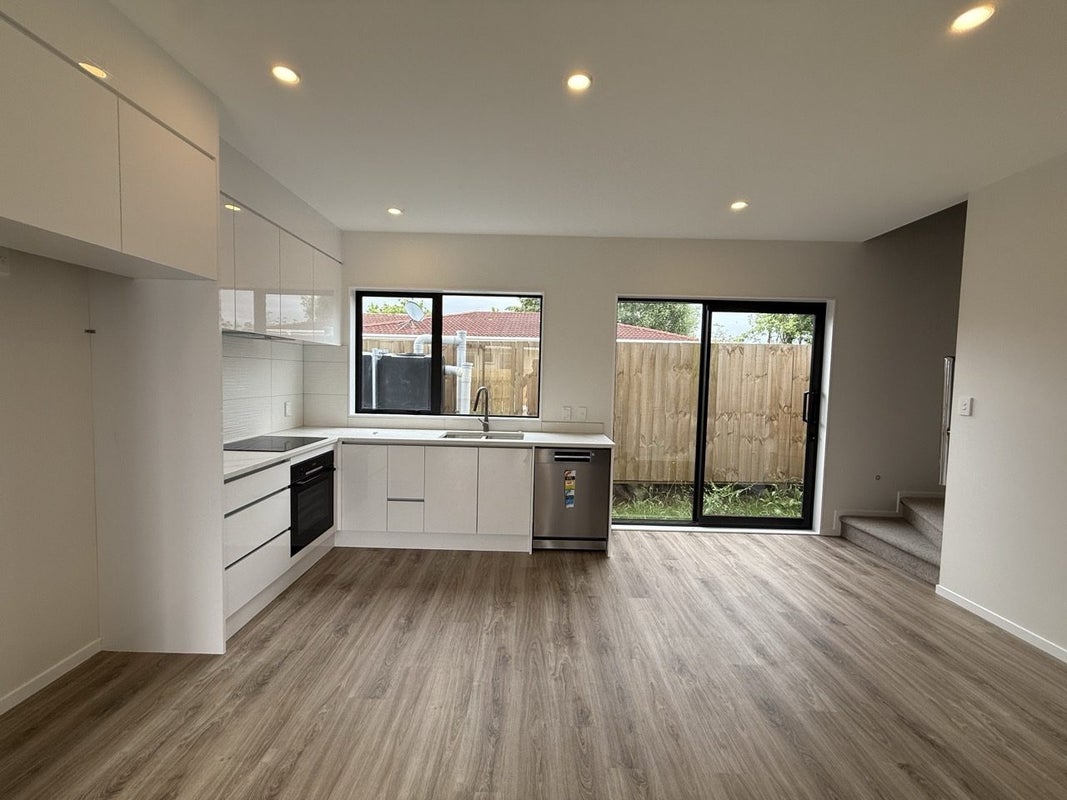 13 John Walker Drive, Manurewa, Auckland - Carousel 2