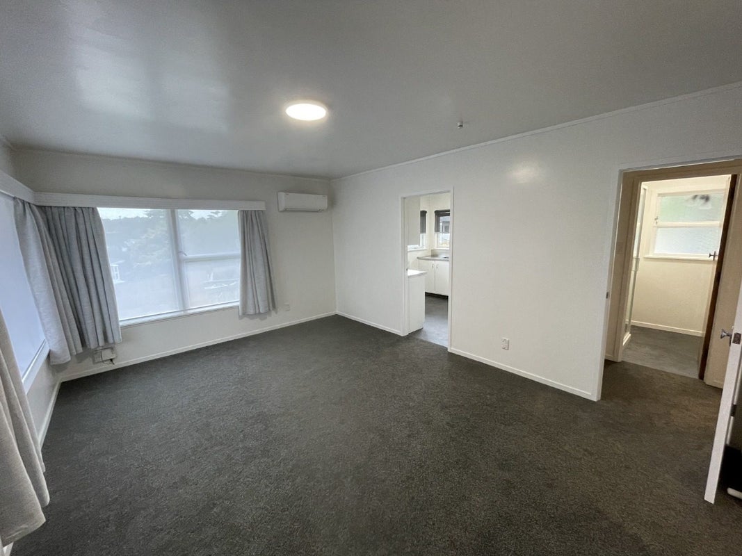 2/39 Eban Avenue, Hillcrest, Auckland - Carousel 2