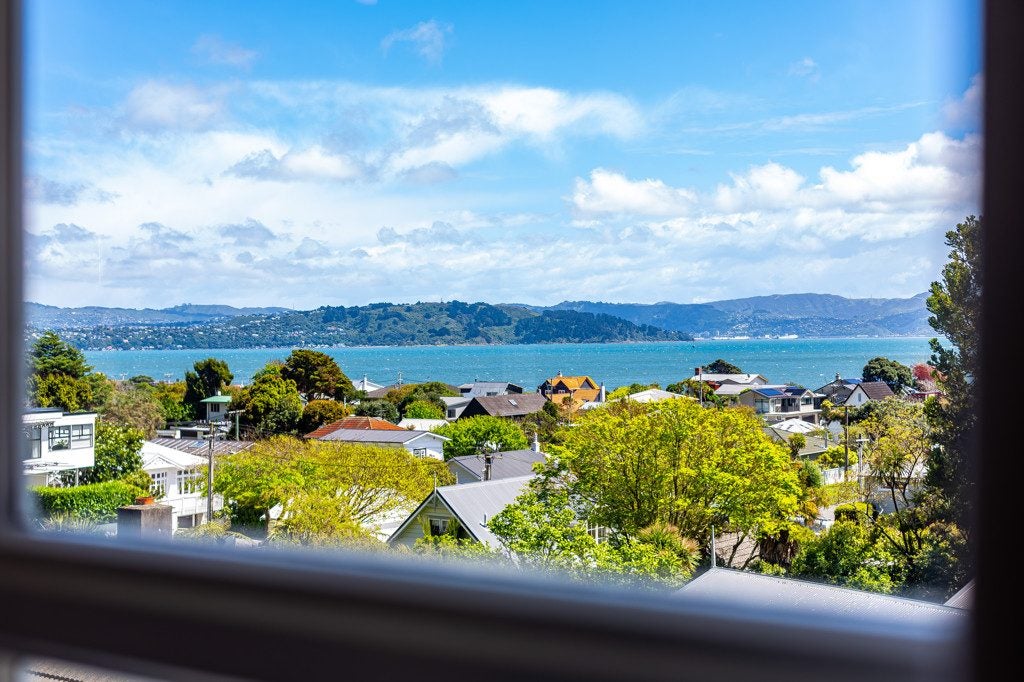 31A Nikau Street, Eastbourne, Lower Hutt - Carousel 2