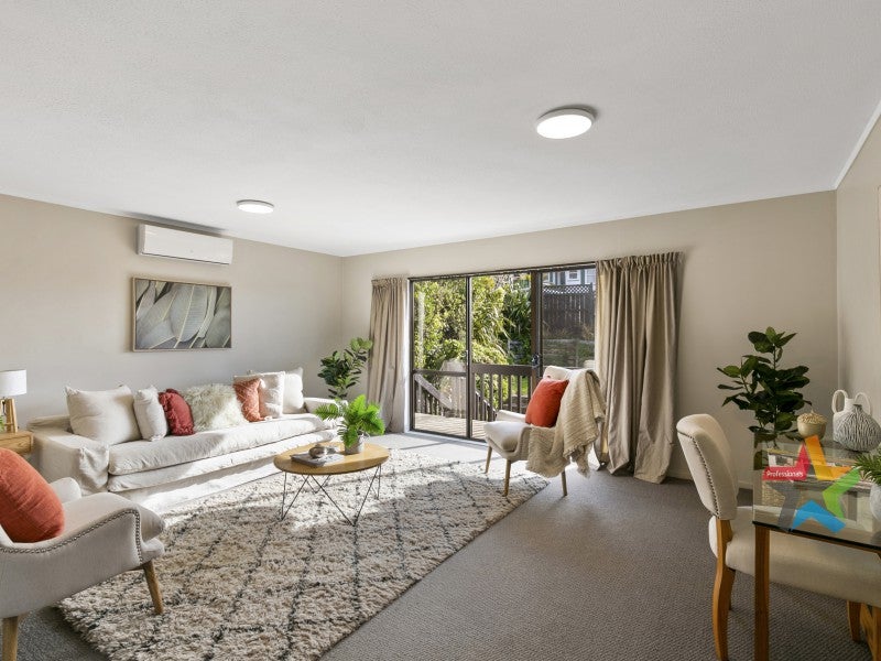15 Sheridan Terrace, Johnsonville, Wellington - Carousel 2