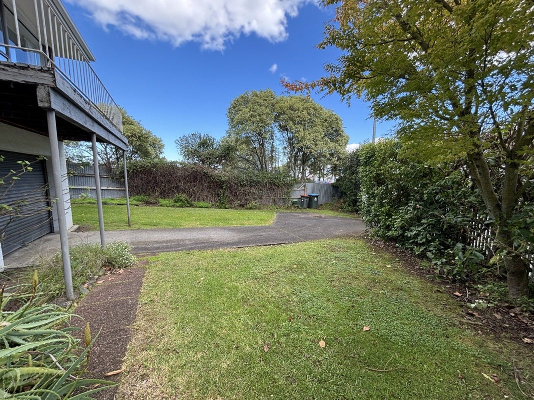 1/64 Sandringham Road, Kingsland, Auckland - Carousel 15