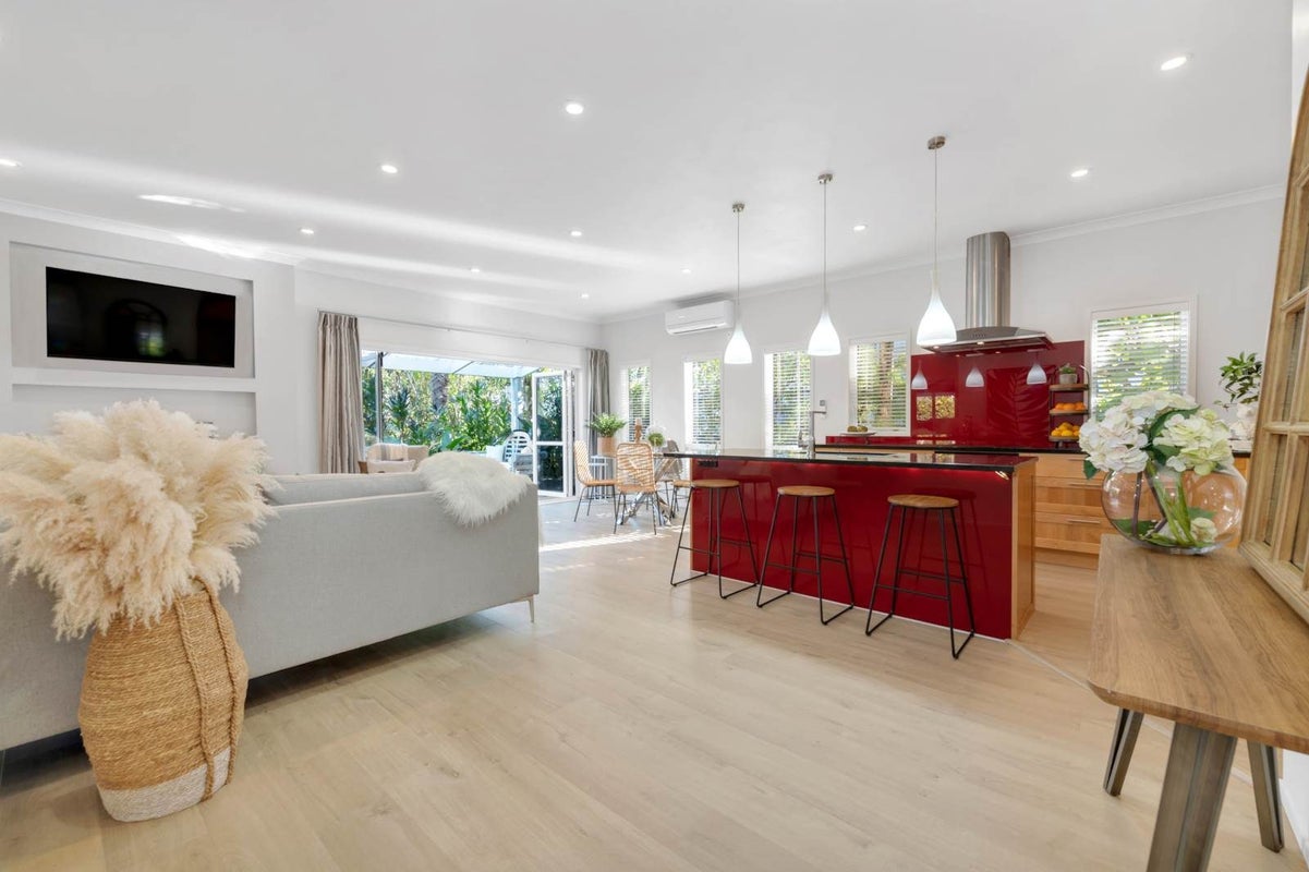 21 Bell Road, Beachlands, Auckland - Carousel 1